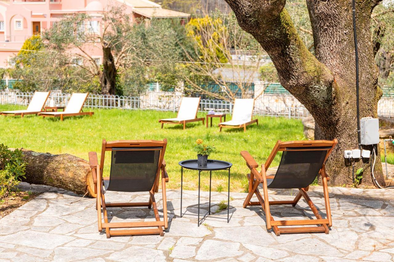 Spyrelia Villa With Private Pool & Outdoor Hot Tub Dassiá Eksteriør bilde