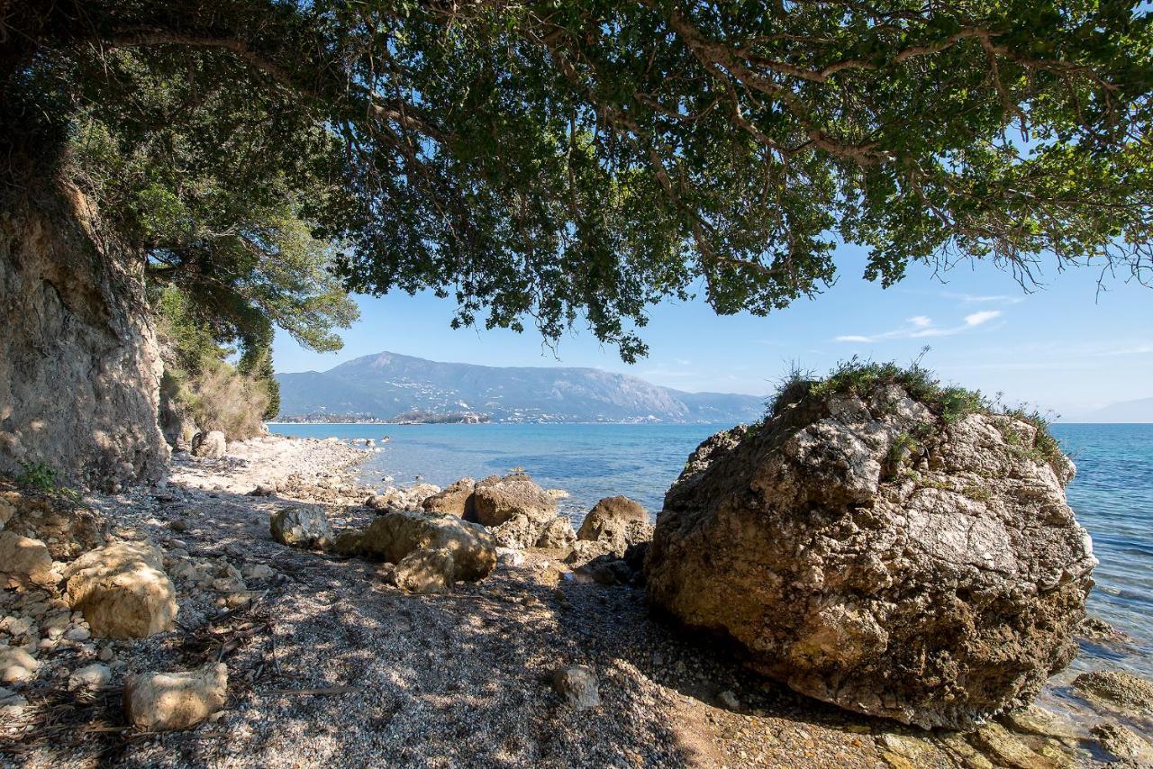 Spyrelia Villa With Private Pool & Outdoor Hot Tub Dassiá Eksteriør bilde